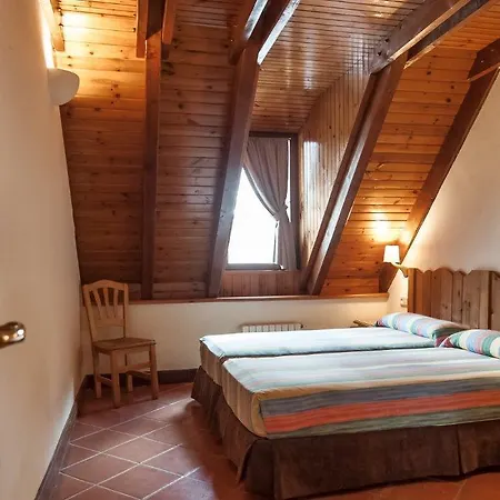 Vilagaros Aparthotel Garos