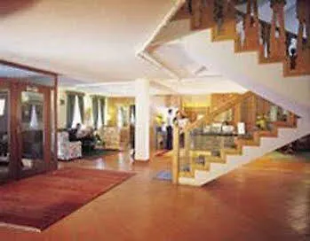 Vilagaros Aparthotel Garos